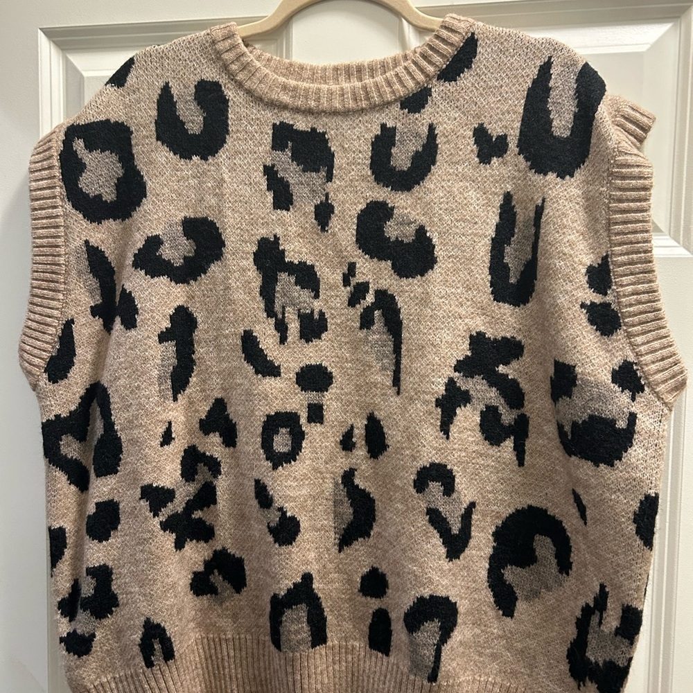 Anthropologie leopard sweater vest NWOT